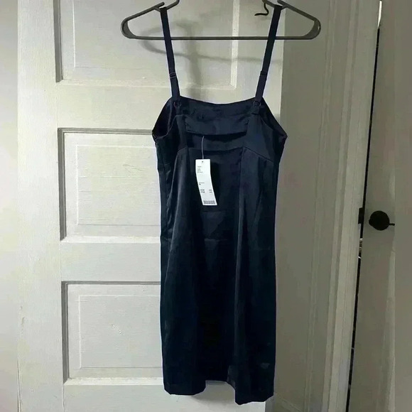NWT Urban Outfitters Silk Slip Dress size extra small‎ - Picture 4 of 10